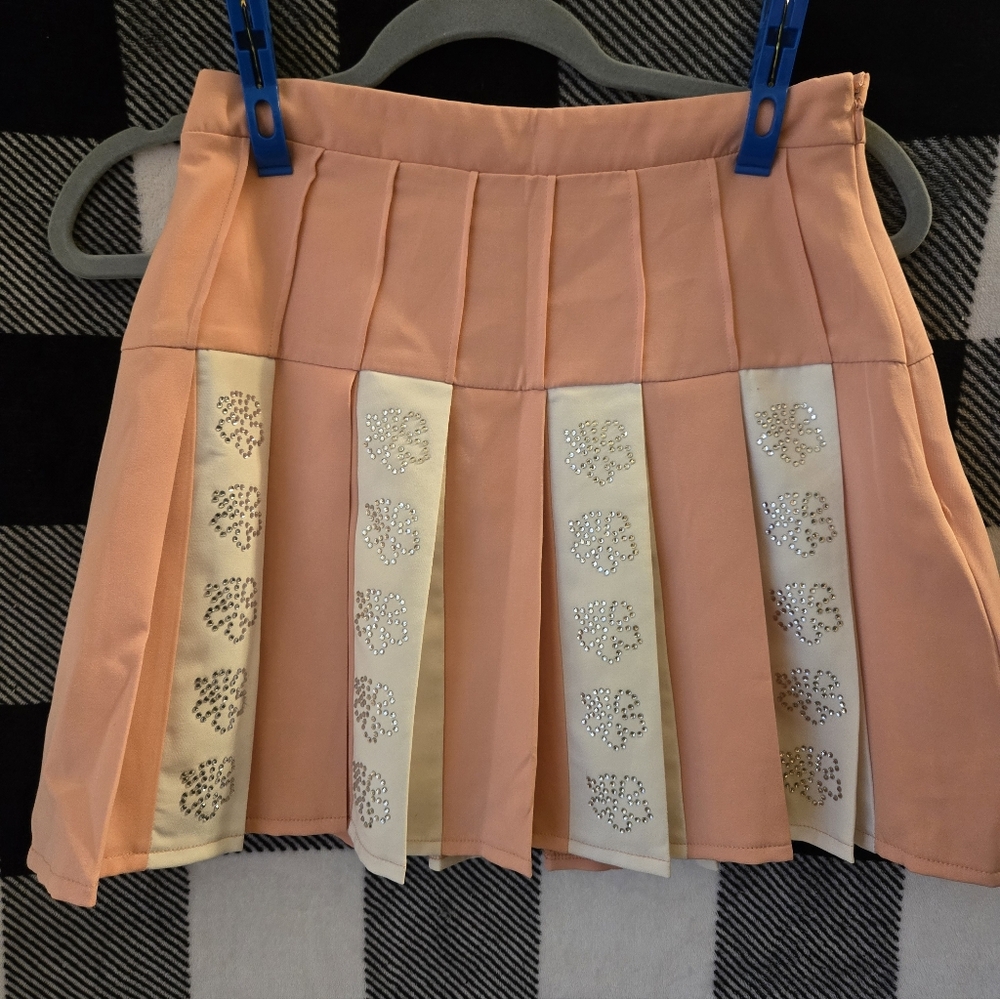 Elegant Peach and Cream Mini Skirt